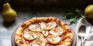 Пицца с грушей и мёдом: сладкий десерт для гурманов