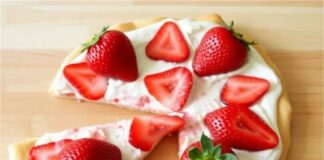 Пицца с маскарпоне и клубникой: десертное решение