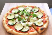 Пицца с цукини и фетой: лёгкий летний вариант