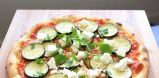 Пицца с цукини и фетой: лёгкий летний вариант