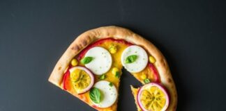 Пицца с маракуйей и моцареллой: экзотический дуэт