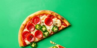 Пицца с пепперони и халапеньо: острота по‑мексикански