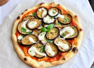 Пицца с печёным баклажаном и тахини: неожиданный дуэт для уютного вечера