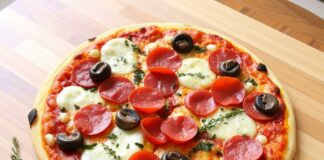 Пицца с салями, грибами и орегано: сытный выбор для семейного обеда