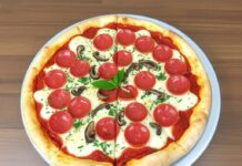 Пицца с салями, грибами и орегано: сытный вариант для уютного вечера